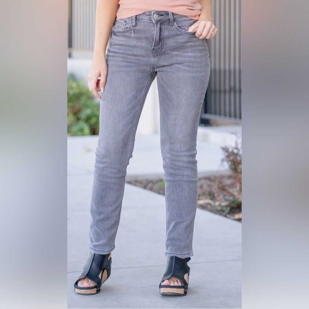 Vervet Jeanne High-Rise Stretch Slim Straight Jeans Grey 32 NWT Daily Look